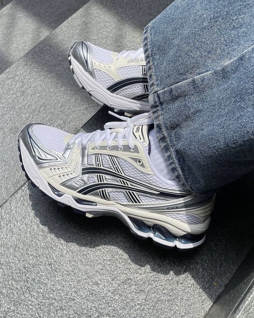 Asics Kayano 14 beya
