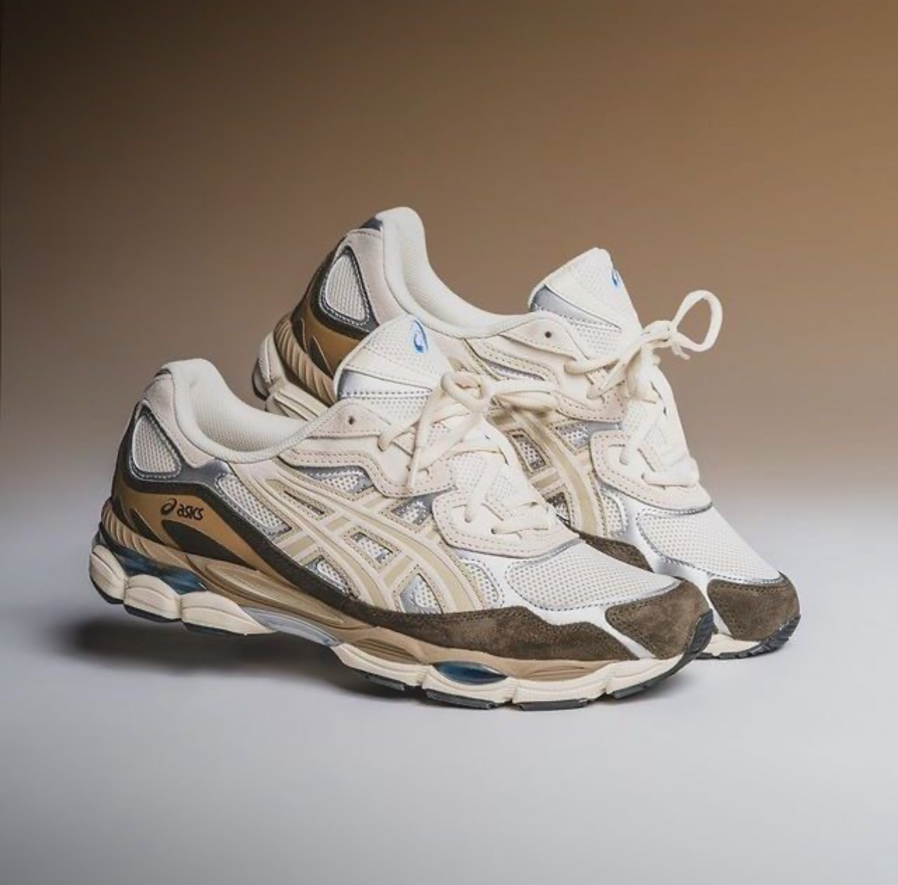 Asics NYC cream coff